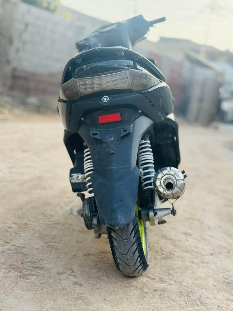 سلام عليكم
سكنس لد كل نقص مابيها شلعه ومعدل فول بوشه ٥٨ ونص كلجات رياضي مكينه خرسه سعر 700 
مكان بابل  سكندريه 
***********
