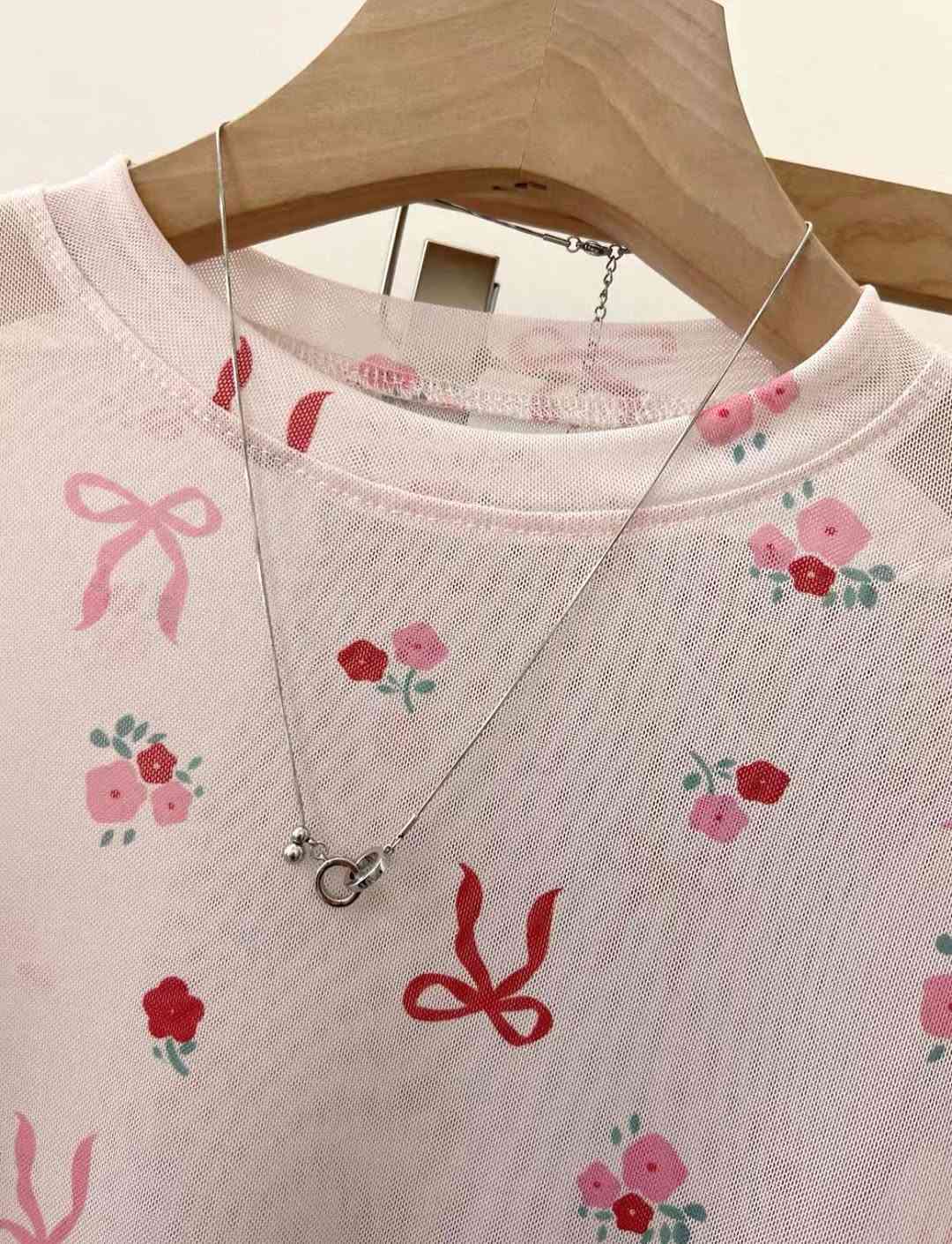⁨	توب الفيونكات🎀 💗✨
فري سايز 
سعره :13.000
توصيل مشترك مع ‪@elegant_st0re_01‬ 
توصيل جميع محافظات العراق🇮🇶⁩


**إذا كنت صاحب هذا الإعلان وتريد حذفه لأي سبب، رجاءا أرسل رسالة إلى الدعم الفني**