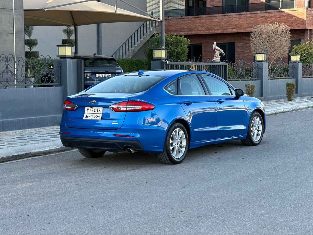 Ford Fusion 2020 SE فۆرد فیوژن
مواسفات ئیس ئی بەسمە ڕاداری پێش و تەنیشت مکینە 15 توربو شاشە گەورە کامیرا تحکمات ستیرن ویلکەپ بەس سلاید و جلد نییە
رقم شاسی 3fa6p0hd2lr164521
تەنیا 5 پارچەی بەخە بێ ژۆرێ
بەناوی خۆمە و سەنەوی تازەیە
سعری 99 وەرەقە و مجال
*********** واتساب أربيل, العراق
