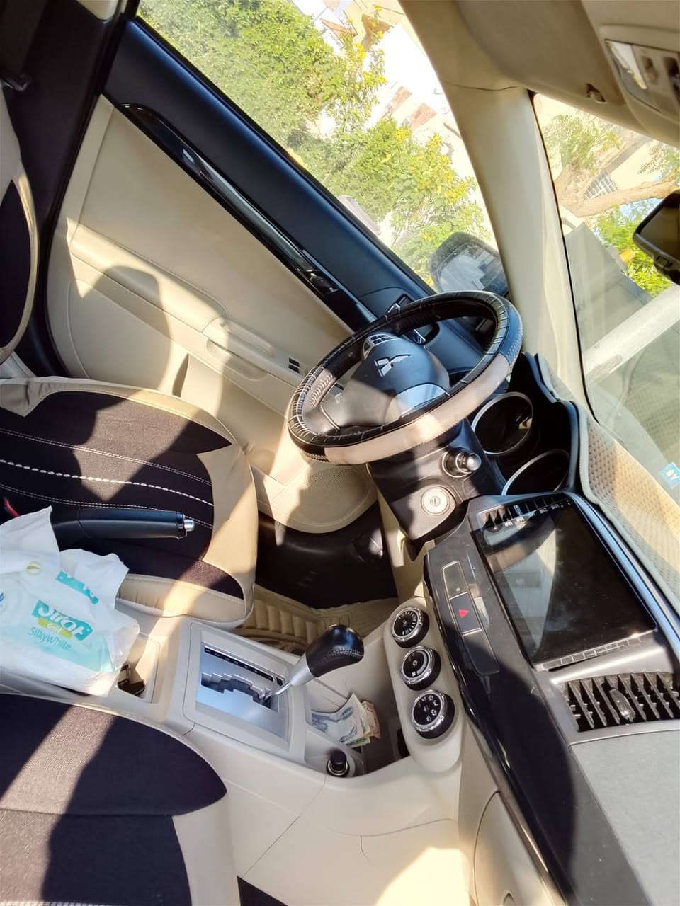 السلام عليكم عندي سياره مسيوبيشي لانسر قرش موديل 2016ماشية 106الف بيها طخها صندوق السعر 115ورقه بيها مجال هذا رقم التليفون *********** بغداد, العراق
