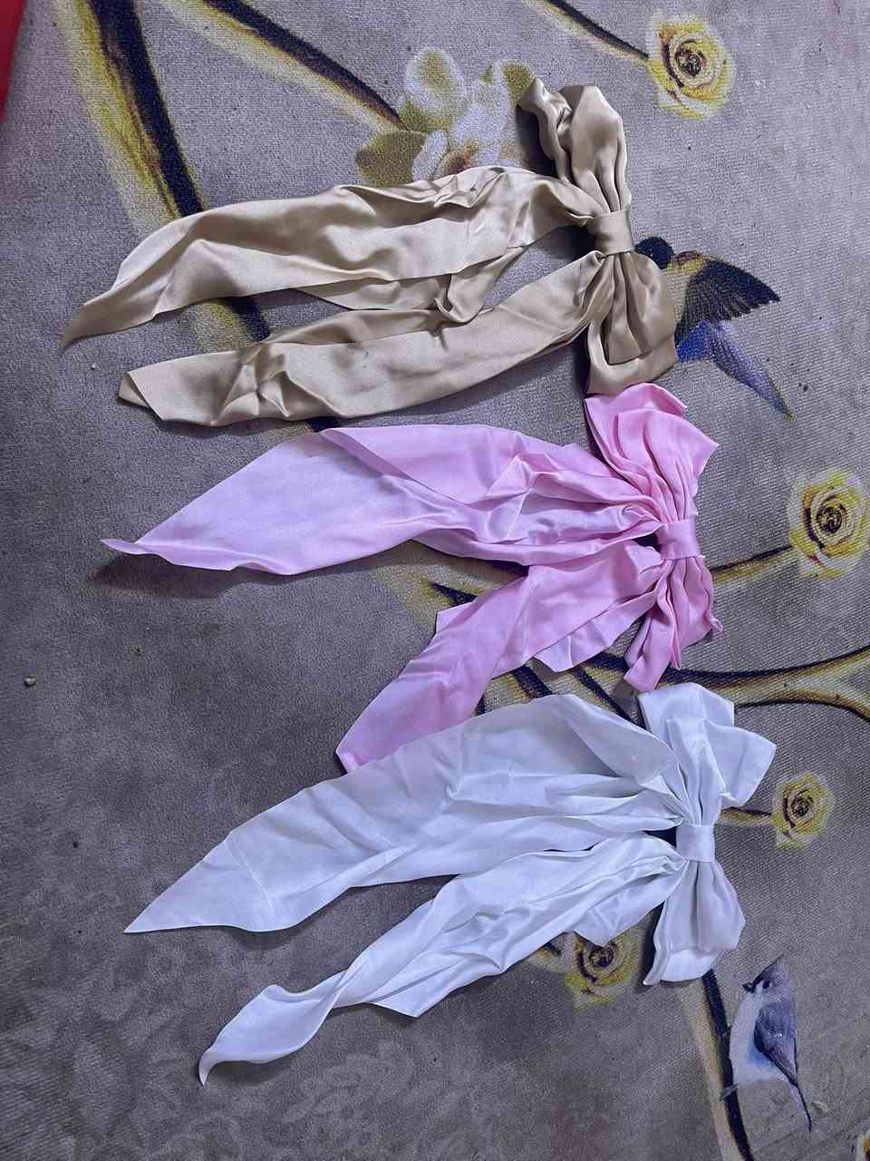 عندي غراض اشتريتهن واريد أبيعها بسبب ظرف 
الي يحب يشتريهن
يراسل الصفحة او واتساب
***********

وبيها تساهيل
