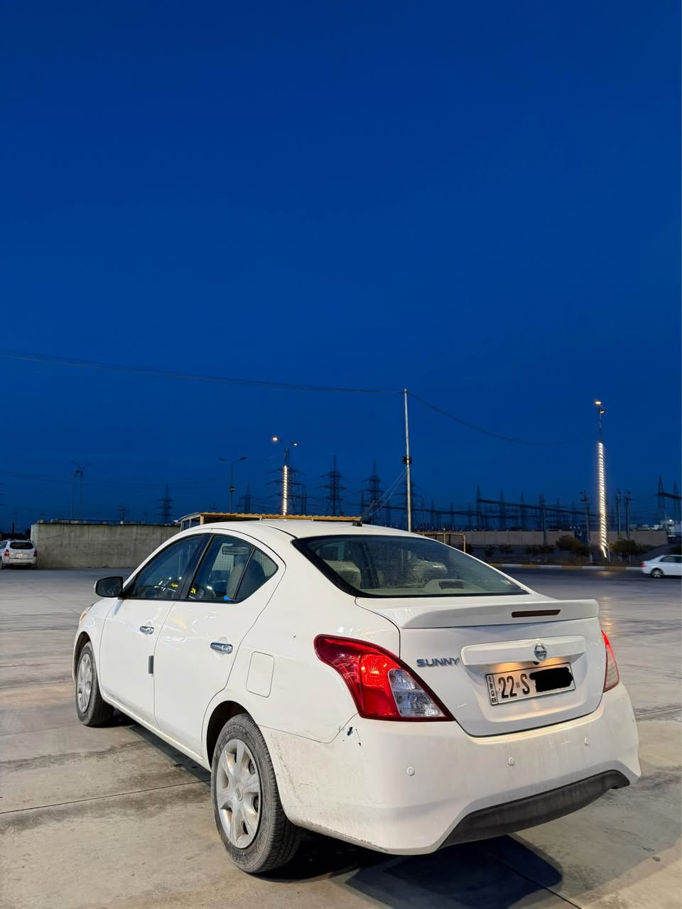 Nissan sunny 2025 سفری شەریکەیە
سەیارەکە ٢ پارچەیی هەیە بۆنید و چالغی سەر براکێتی گرتیە بە حەستەم بێ ئێرباگە  سەیارەکە فولل ماصفاتە یەدە نیکلە دەبڵ گێچە ٥ بالیفە تەبرید مەرکەزییە
سحری ١١٣ وەرەقە و مەجالێ کەم
*********** أربيل, العراق
