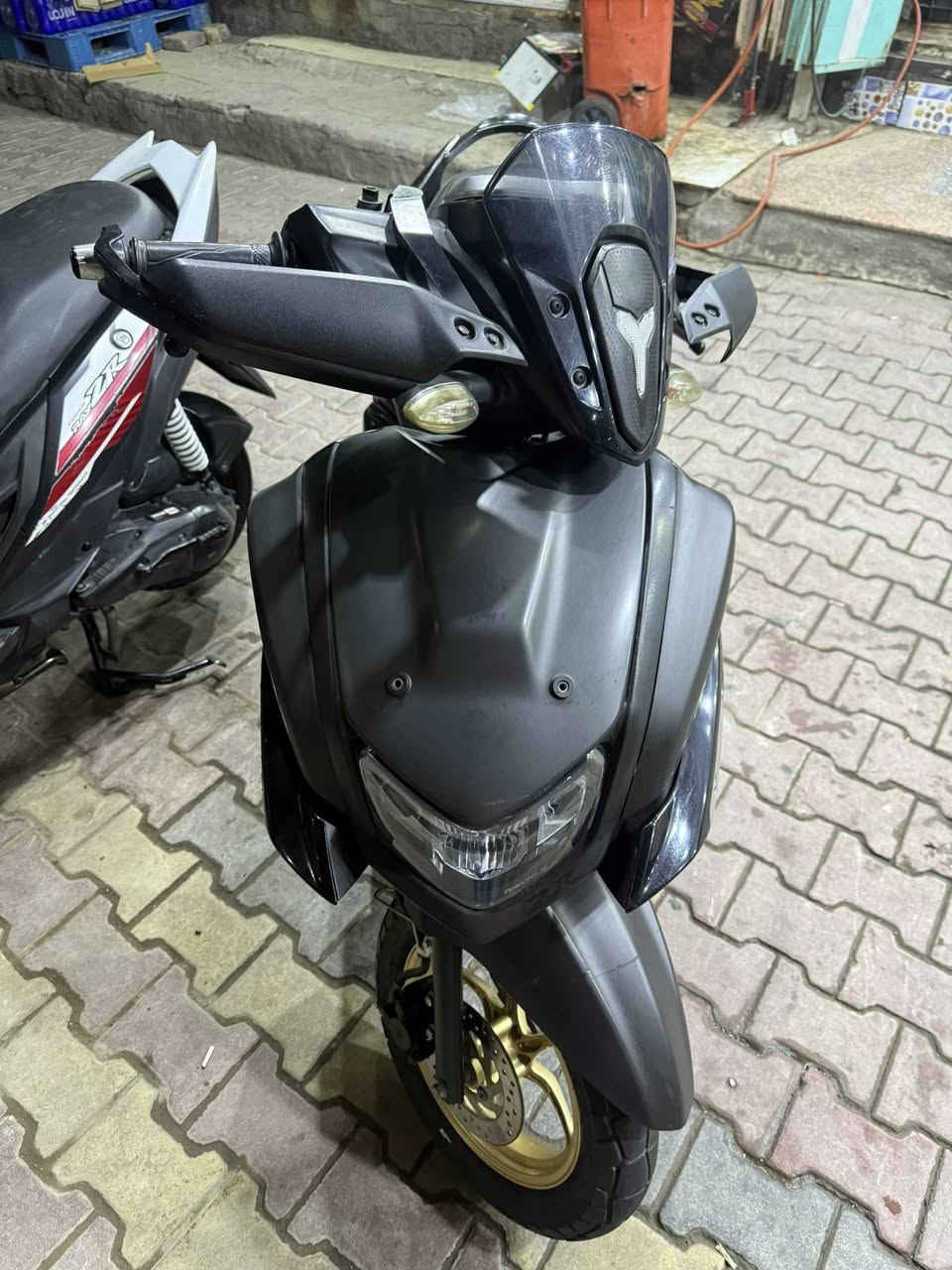 ســلام عليڪم 🤝
⭕️YAMAHA ZR  2023
مكفوله بحاله الوكاله 🩷

‏‎للاستفسار ***********☎️ ‏السماوة الحيدريه .شارع المحافظه ‏‎متوفر🟥بيع🟥شراء🟥مراوس🚦اقصاد⭐️
