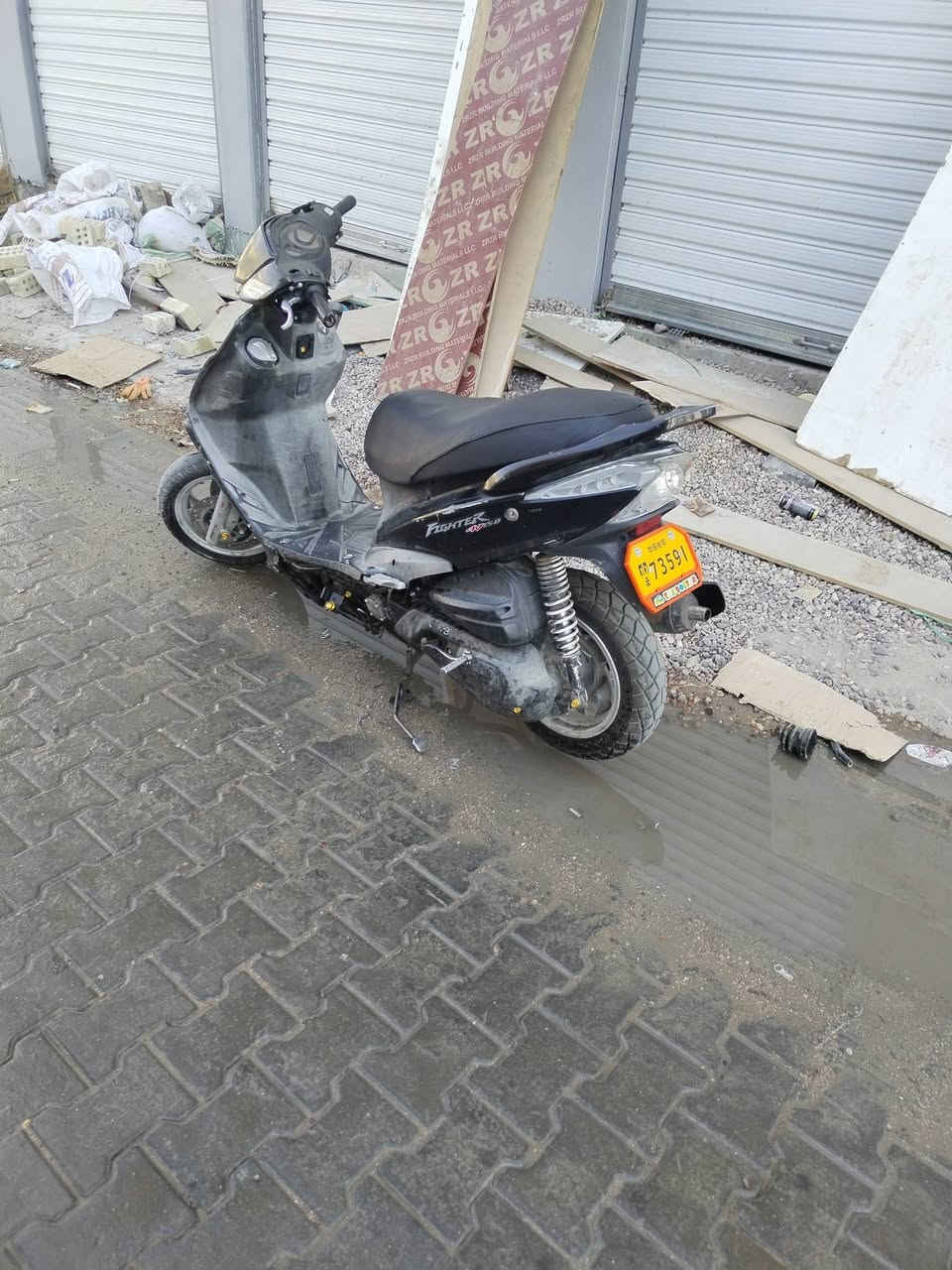 السلام عليكم دراجه لبيع سيام جيتي رياضي مزوده بوشه ٥٥ شلعه تخبل معدل حلو تايرات جدد ويل ١٢ كهربائيات كله شغاله ماناقصه أي شي سلف مايشتغل هندر واحد السعر ٣٠٠ وبيه مجال مكاني النجف كوفه حي ١٧ تموز ***********
