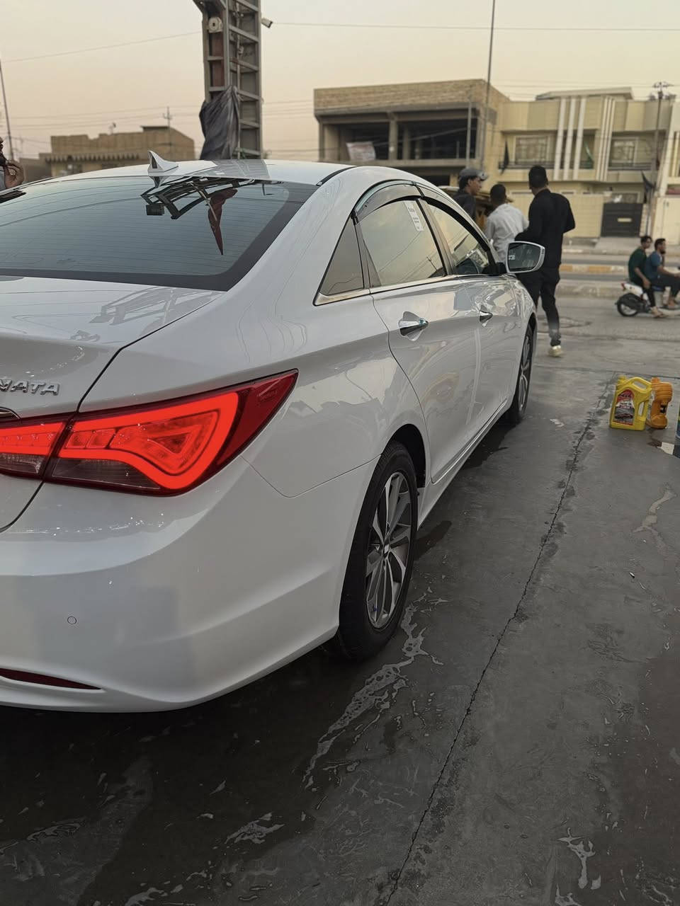 السلام عليكم سوناتا 2013 شكل ال 14  كشن كهرباء وشفتات سرعه ومري شفط السياره كفاله كله بشرط محرك حداديه منضومه تبريد بكلايت لد ولايت زنون كله بشرط رقم مميز واسط بااسمي اخوان الشراي فقط يتصل تعليقات ماارد مكاني دوانيه مركز ***********
