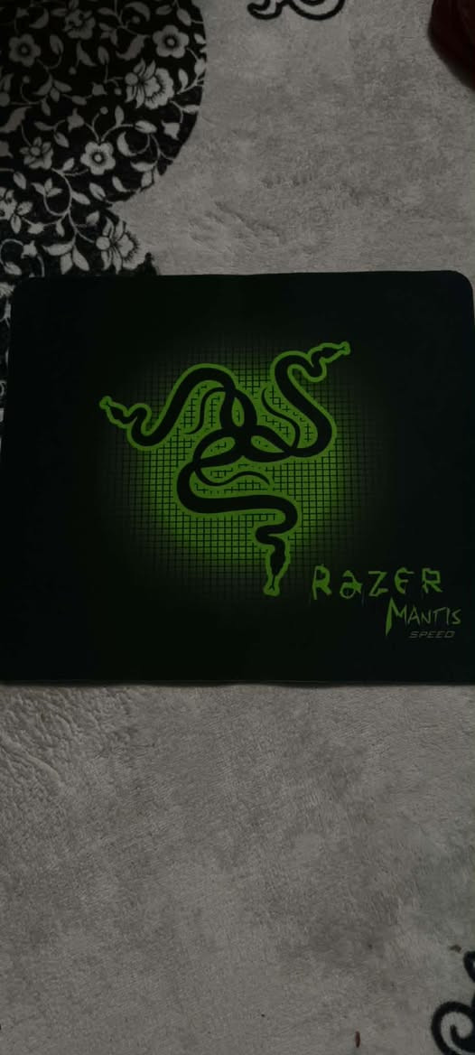 💻 لابتوب Dell Precision 5540 – أداء قوي للمحترفين 💻
🔹 المعالج: Intel Core i7-9850H
🔹 الشاشة: 15.6 بوصة بدقة 4K UHD – وضوح عالي وألوان دقيقة
🔹 التخزين: SSD بسعة 512GB
🔹 الذاكرة: 32GB RAM – سرعة عالية وتشغيل سلس
🔹 كرت الشاشة الداخلي: Intel UHD Graphics 630
🔹 كرت الشاشة الخارجي: NVIDIA Quadro T1000 – 4GB (مناسب للتصميم، المونتاج، والأعمال الهندسية)
🔹 الكيبورد: عربي / إنكليزي مضيء ✨
✅ جهاز عملي وقوي
✅ مثالي للتصميم، الهندسة، البرمجة، والمونتاج
✅ جودة تصنيع عالية من Dell Precision
📩 للتواصل والاستفسار يرجى المراسلة على الخاص ***********                                      الجهاز بحاله سليمه ماعده الشخوط الموضحه من الخلف  والبطاريه بحاله ممتازه جدا +اخواني الي مايعجبه الجهاز لايعلق تعليق سلبي تحياتي لكم                                      مكاني بغداد حي البساتين - السعر 625 وبيه مجال هواي للطيبين
