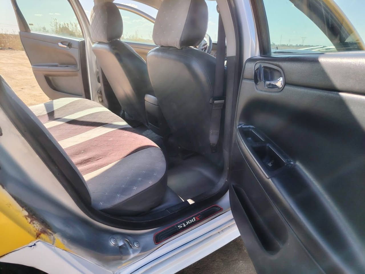 سلام عليكم امباله للبيع 11رقم انبار  مكينه وكير وضفيره حداديه تخم تاير وترايك للبصره مكاني الحمزه الشرقي السعر63وبيهه مجال مامتواجد عل فيس *********** واتساب فقط
