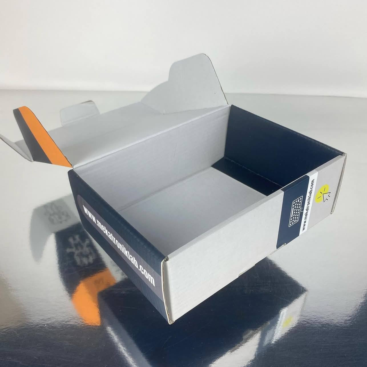 ✨ قم بإنشاء صناديق مجوهرات عالية الجودة لعلامتك التجارية بألوانك وطرقك الخاصة!
… المزيد#مطبعة الازهري للدعاية والأعلان تقدم خدماتها 
1-حروف بارزة مع خصم 30%
2-واجهات ستيكر مجهزة بطابعات يابانيه
3-تصميم وطباعة البروشورات الحديثة
4-طباعة الكارتات ودفاتر الإيصالات بأسلوب احترافي
5-لوحات داخلية وخارجية متألقة
 6-ستاندات رائعة للمعارض
7-بوكسات خشبية، بلاستيكية وكرتونية بتصاميم مبتكرة حسب الطلب
8-هدايا دعائية
9-ادارة سوشيل ميديا وتصاميم احترافية وخطط تسويقة 
و العديد أيضا من خدمات الطباعة بأعلى جودة وأفضل الأسعار
موقعنا اربيل شووش مدخل بانزينخانة شورش
----------------------
للتواصل عبر الارقام التالية 
***********
***********واتساب
--------------------
تابعونا ايضا عبر الصفحات لمعرفة العروض 
alazhari2024proانستكرام
azhar2024proسناب
tiktok.com/@azhariadvertising
