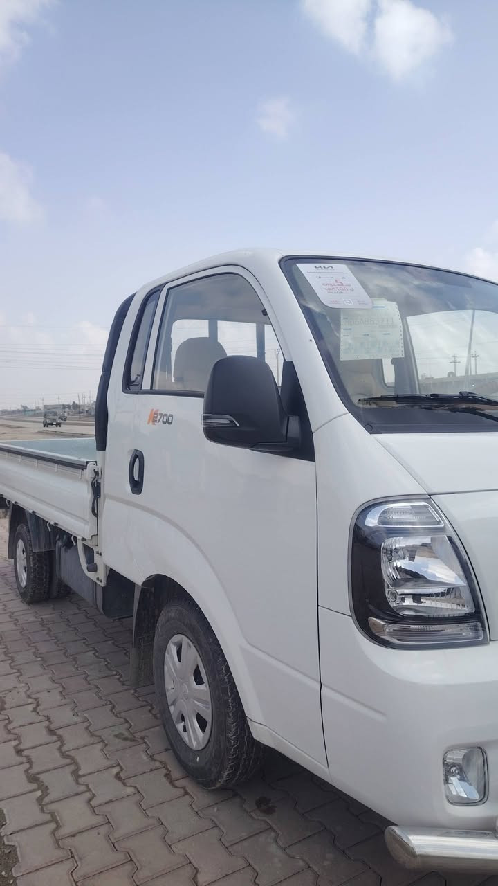 كيا البيع سيارة زيرو ما ماشية موديل 2025 بدون سستم مابيهة اي عيب الطلب والستفسار ***********
