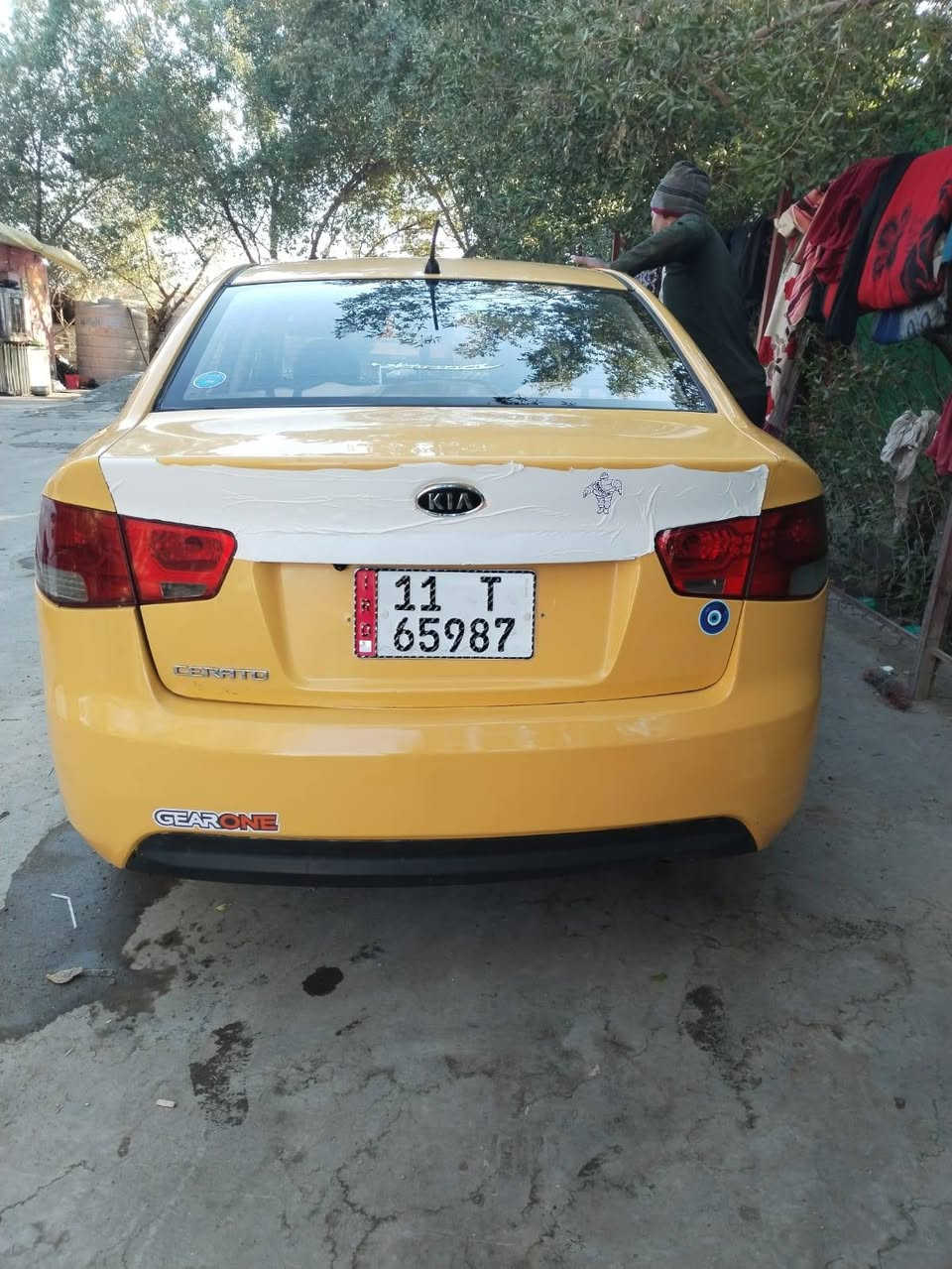 للبيع سيراتو ٢٠١٢ بيه حادث جاملغ خلفي عكس السائق بي معجون 
سيارة 🚗 نظيفة 
مكاني بغداد 
السعر ٨٣
هيئة و غرامات كاملة 
للاتصال ***********
