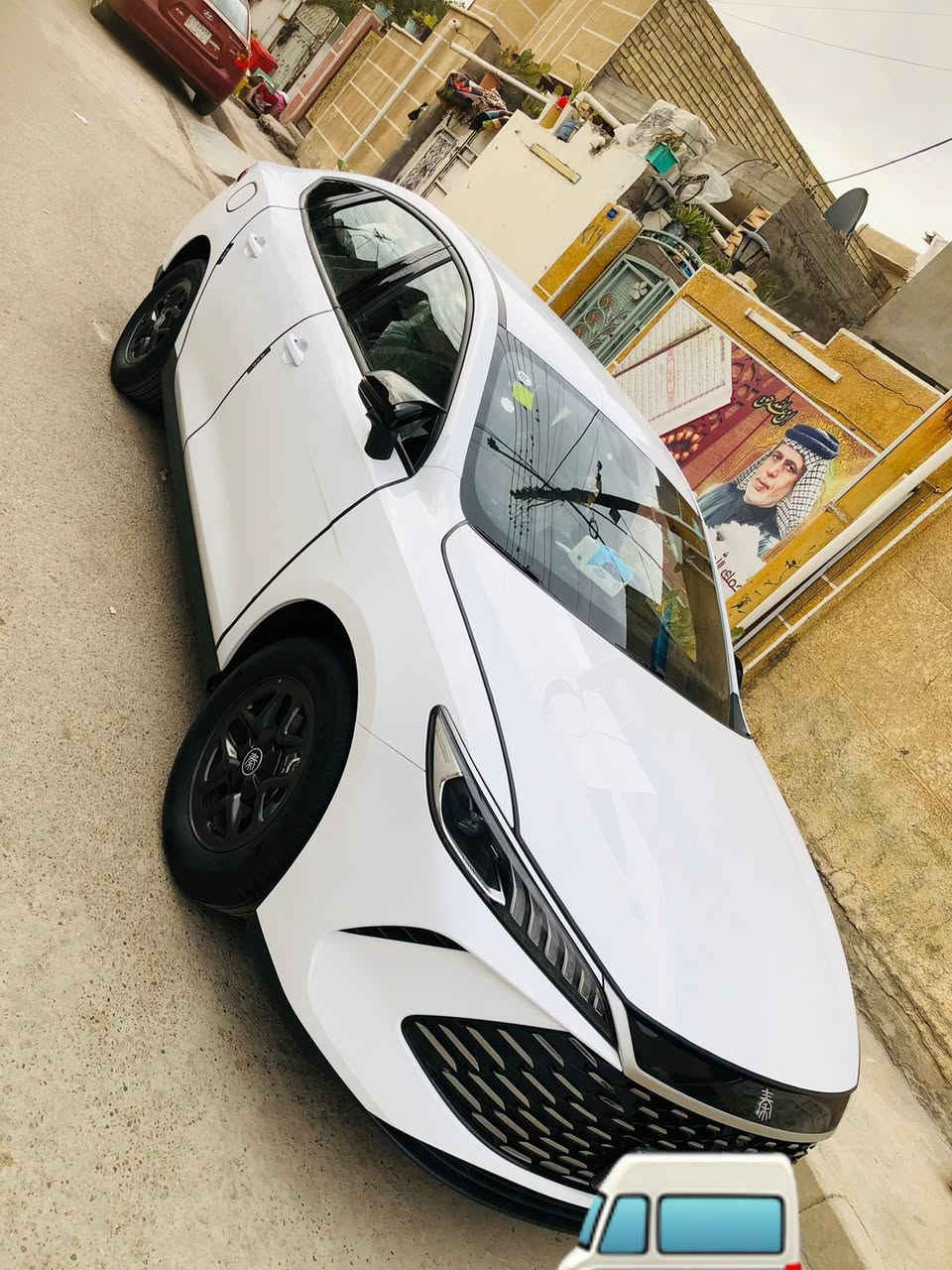 سيارة للبيع byd نوع جن بلاس موديل 2025
ماشية 2500 كم الون ابيض السيارة جديدة 
وبيهه هواي شغلات اني ضايفهن من يمي
الشراي يتصل أو يتواصل 
***********
