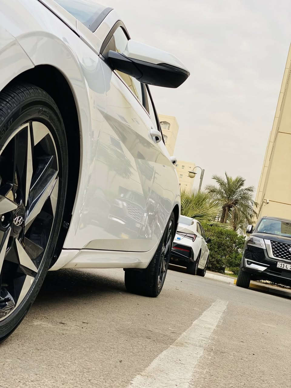 الانترا ٢٠٢٣ هايبرد فول مواصفات ماشيه ١٩ الف 
بدون حادث فقط دعاميه وبالعراق بارد قليل بالباب خلف سايق فقط رقم بغداد مكاني بسمايه *********** 
سعر ١٧٠
