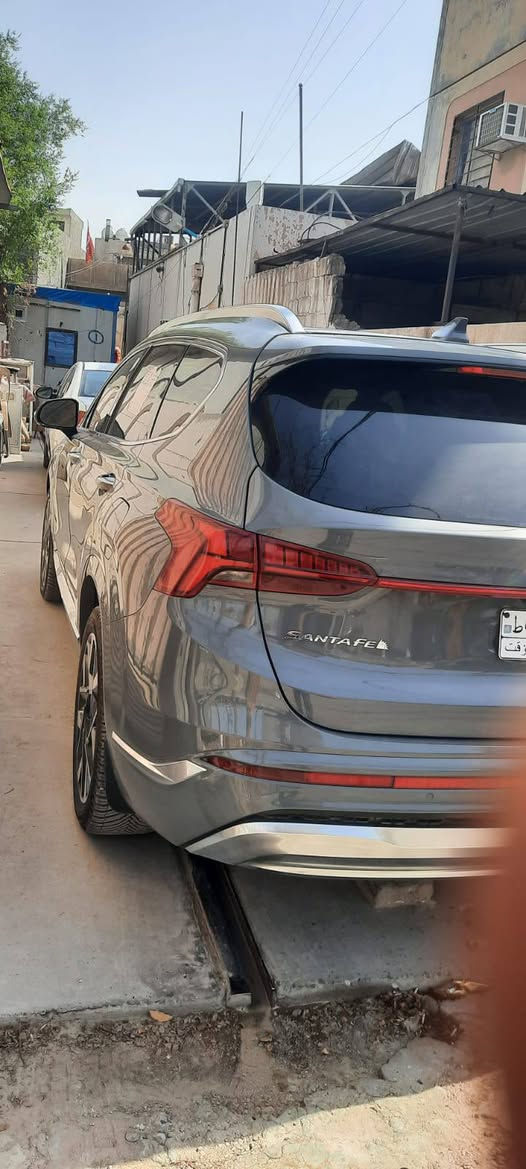 هيونداي سنتافي 2023  فول مواصفات وارد امركي
ضرر جاملغ امامي وشوية بالبوند صور ضرر بالمنشور ايرباك ستيرن 
المواصفات
1.بانوراما
2.شاشه كبيرة 
3.بصمه
4.حساسات خلفيه
5.كامرات محيطية(5 كامرات 
6.تشغيل عن بعد 
7.كشنات جلد وكهرباء 
8.كشنات تدفئه 
9.صندوك كهرباء 
10.رادار امامي توقف ذاتي
11.رادار جانبي
12.رادار خلفي
13.شفتات بالمقود
14.بردات خلفيه اصلية

16.نظام صوت هارمن كاردن
17.انظمه قياده عدد 4
18.عداد السرعه شاشه متغيره (4 وضعيات)
19.نظام الاطفاء بالازدحام
20.اوتو هولد
21.جامات اوتو
22.كامرات خاصه بالاشاره تظهر بالعدادات
23.مري اشاير وگلوب ترحيب عن الاقتراب
24.لايتات زنون عالي ناصي
25.بك لايت لد
26.هاند بريك بصمه 
27.نظام نزول من المنحدرات
28.خاصيه شحن موبايل واير ليس
29.خاصيه الخروج المريح 
30.كامرات خاصه بالاشاره تظهر بالعداد*********** السعر 210

