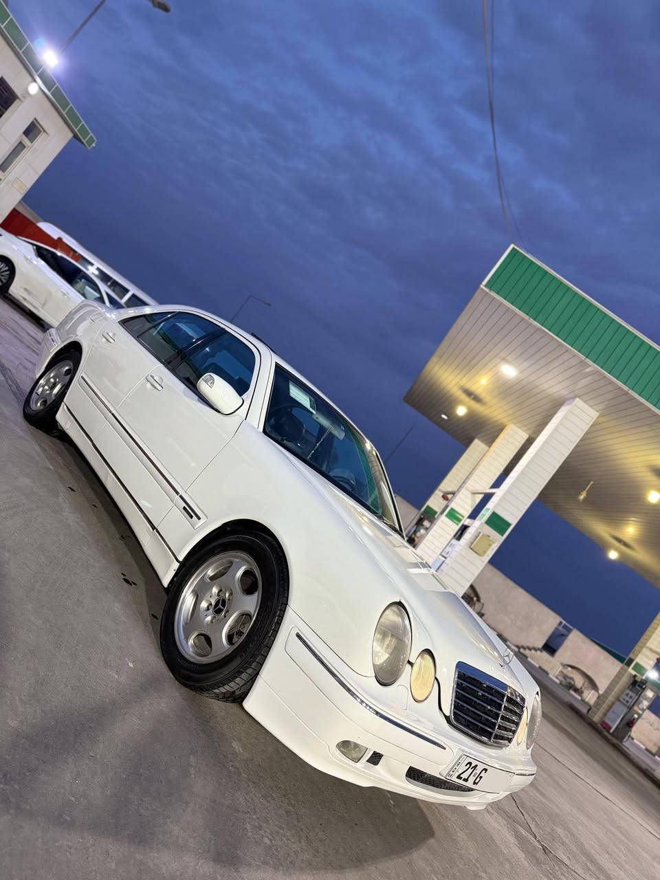 السلام عليكم
مارسدس 2001  اصل
رقم سليمانيه هزه جديده تريد تحويل تريد وكاله جاهز
محرك320  Vبلادي 6 سلندر افنكارد كير تبريد كله سليم صدر امامي خلفي  جديد
السياره وارد ياباني  فول موصفات
فتحه صقف
بصمه ابواب
شاشه كشف اعطال
تبريد قطعتين
لايت بلاد زنون
هواي بيها موصفات
السياره  جديده وكلها على بلاد
السعر 145 وبيها مجال لشراي
العنوان بصره
رقم الهاتف***********
