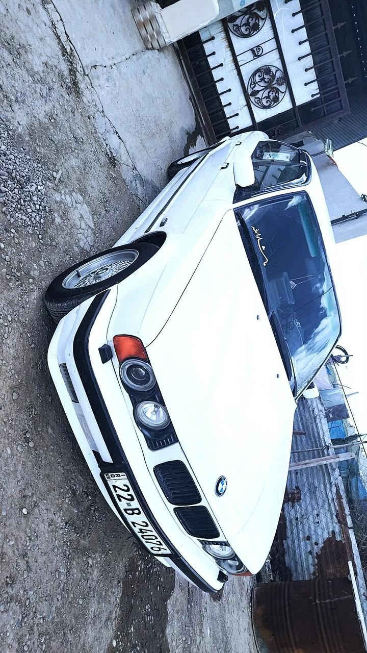 مكلف بالنشر
520موديل 1994 سنة بدون حادثة، حالة الماكينة ممتازة" ✅
السعر  65 
مكان السيارة كركوك 
للتواصل 
***********
