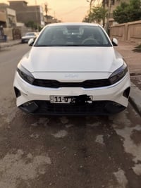 كيا سيراتو 2024 فول مواصفات عده البصمه بيها بارد شبر بالصندوك وبيها رص...