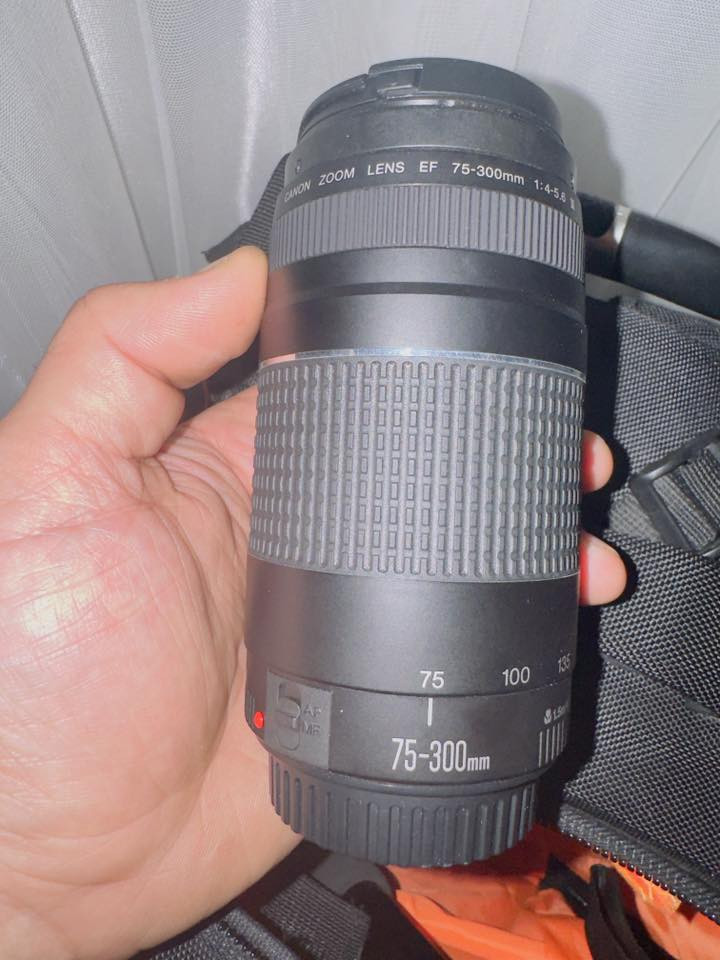 كانون 90D استخدام قليل جدا مع الملحقات
التواصل خاص او ***********
