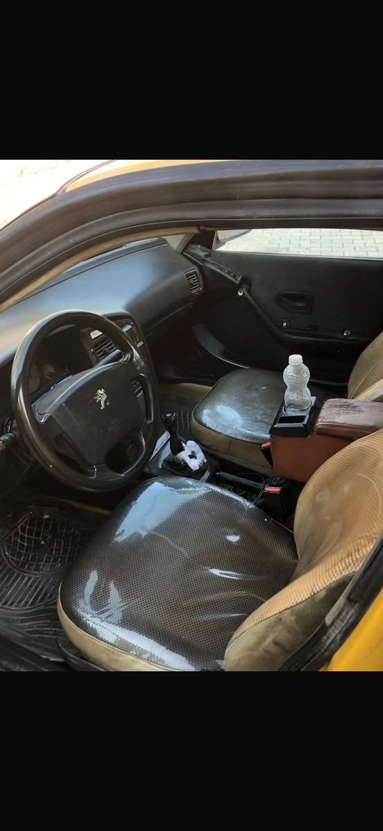 بيجو بارس موديل 2015 
مكينه 
كير 
سياره جاهزه على وضع الشركة 
تايرات جدد 
تبريد شغال 
كهربائيات كلها شغاله
رقم بغداد 
نافذه لـ 28 
عنوان بصره كرنه بني منصور 
علمًا ان سياره مشروع وطني 
مكفوله كفاله عامه ما عده شبر طخه بلـ جاملق الخلفي 
ما اجاوب ع تعليقات اتصل ع واتساب 
***********
