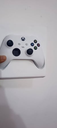 جديد لوك غير مستخدمه ولامركب بطاريه فقط مفتوح من الكارتون ٥٠ الف قفل م...