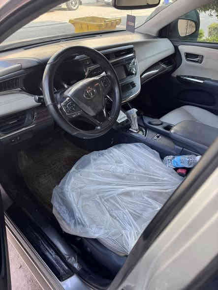 سلام عليكم 
2013 بدون حادث فقط صبغ باب السايق بالعراق سياره جديده وجاهزه من صدر من تايرات ومابيها كل نقص  ماشيه 90 حقيقي السعر 215ورقه

مكان السياره الحارثيه ***********
