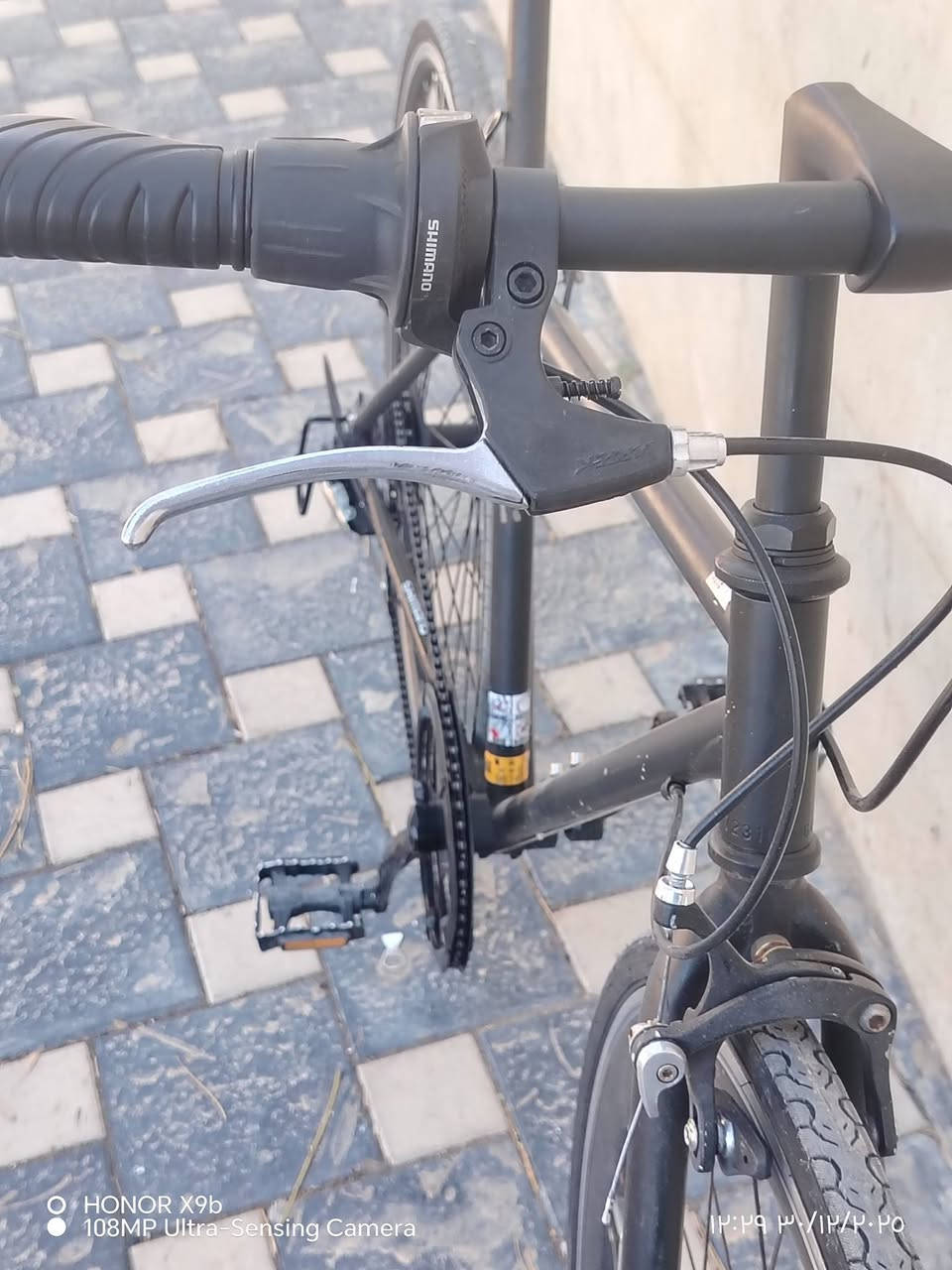 سلام عليكم
متاح  بايك c700  
البايك كسر حاويه 
قطعه نضيفه نضافته 100/100 
اوياله المنيوم طبقتين 
كير 7 نمر سستم shlmano
البايك جاهز من كلشي 
مكاني بغداد الاعظمية 
سعره 110 وبي مجال 
للحاب يتفضل خاص ويدلل
***********
