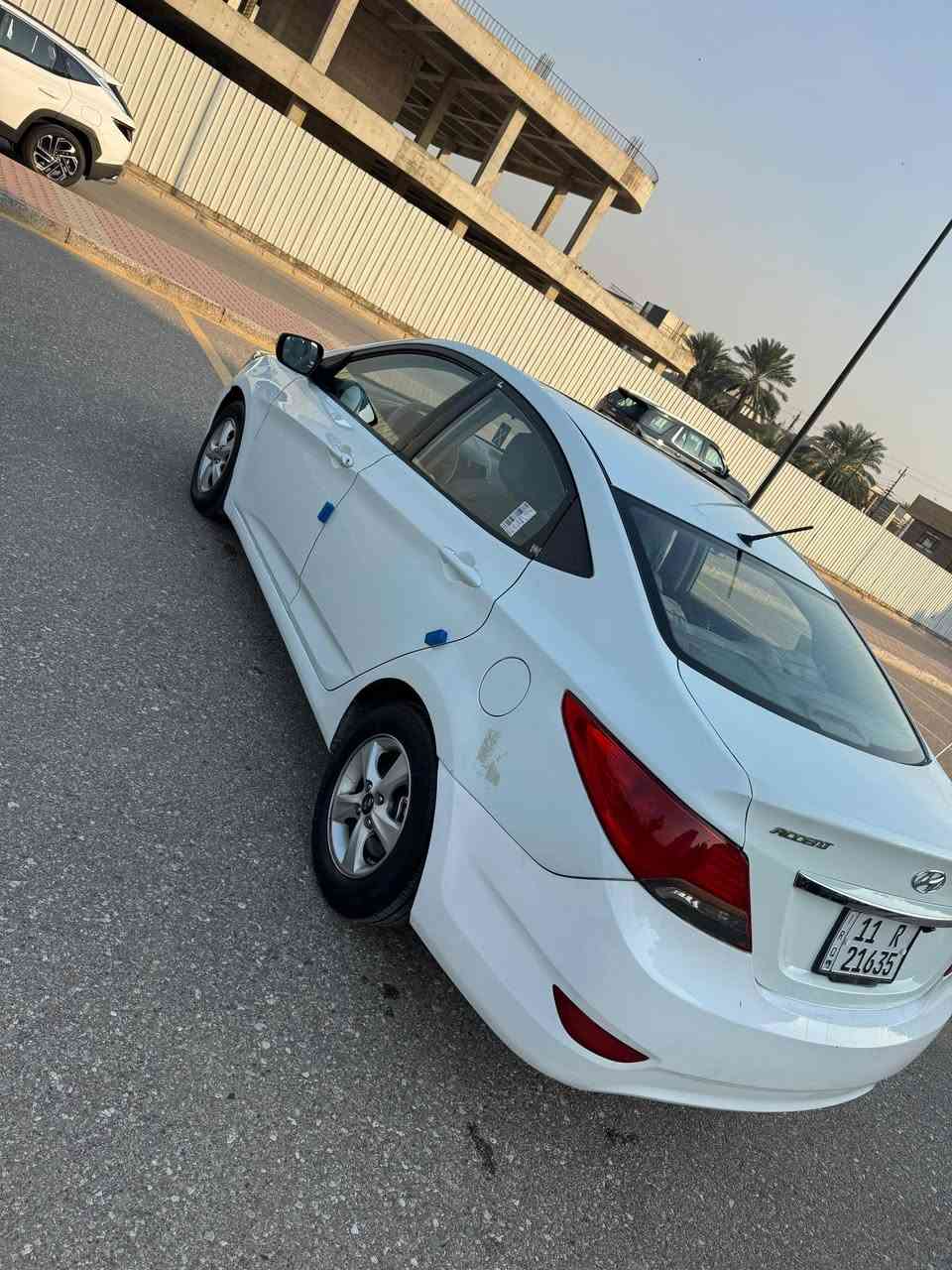 السلام عليكم عندي هونداي اكسنت موديل 2014 خليجي فول محرك 1600 ماشيه 100 الف محرك كير تبريد كله تمام عل فحص السيارة بيه صبغ مكانات وبيه بارد ابيع احزام رقم بغداد مكان حي العدل السعر 80 بيه مجال ***********
