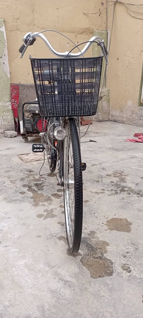 السلام عليكم اليوم جبنالكم بايسكل حجم 27 مكفول كفاله خاص متواجد والسعر 80 وهذه الرقم ***********
