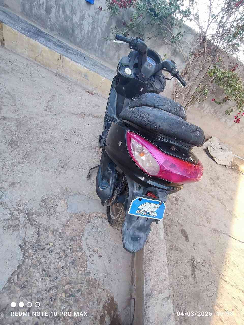 السلام عليكم للبيع دراجه سيام كوم حديد السعر 125 المكان ابو غريب *********** واتساب
