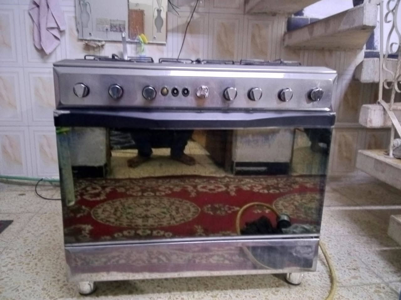 سلام عليكم طباخ مصري نيوفيرسل ٥ عيون كله يشتغل عل فحص نقص الجامه الفوك العيون والكهرباء هم مشتغل الفرن كله شغال فوك وجوه ابيع هذه الموجود ١٣٥ مكاني الكريعات للاتصال ***********
