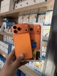 آيفون 17 برو ماكس • آيفون 16 برو ماكس • ٢٥٦