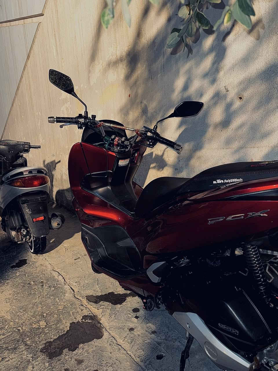 السلام عليكم  pcx ياباني دراجة جديدة لوك ماشية ١٩ الف (الياباني) غني عن التعريف دراجة كفالة عامة من مكينة وكڤرات
*********** 
بغداد مدينة الصدر
