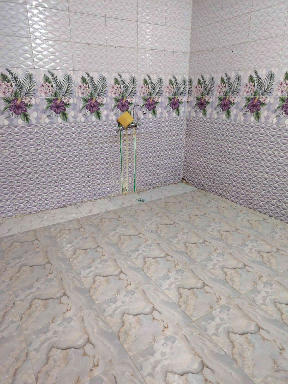 دار سكن للبيع.
يقع الدار على ساحة خضراء

داموك ١٥٠

مساحة الدار ١٥٠ م للاستفسار 
***********
