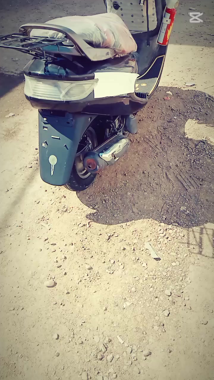 سلام عليكم 
دراجه فراشه. حاويه طالعه بشهر 9/19
نضيفه كلش برغي ممفتوح بيه 
الموقع/
النجف حي ميسان. 
الرقم/
***********
(السعر خاص)
