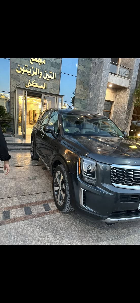 سلام عليكم
تيلورايد 2021 مواصفات S
السياره بسمي السعر 235
حادث خلفي جنطه صبغ    تعديل بارد جاملغ خلفي  بدون صبغ

بجم كبس 

المواصفات

سلايت روف

كشن vib

تدفئه بل كشنات

داخل ابيض

ويل 20

لايت زنون

محرك 3800

وباقي المواصفات معروفه 

السياره بدون ايرباك

للسفسار***********
