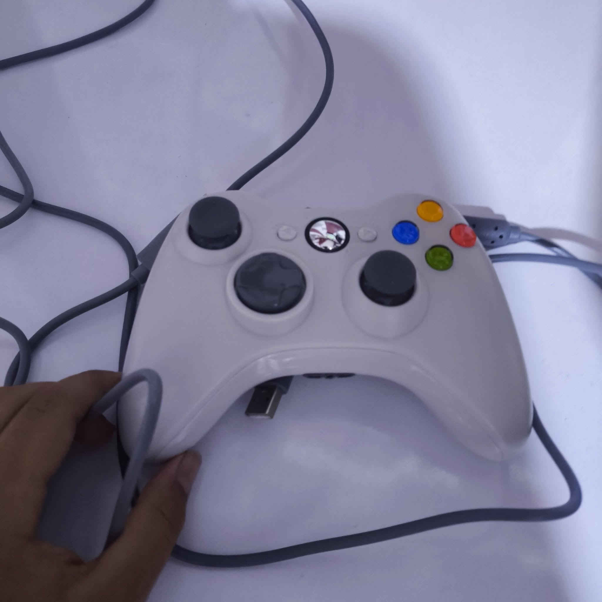 اكس بوكس 360فول نضافه يجي ويه هارد بيه 36لعبه وجوستك 2السعر 150وبيه مجال المكان البصره قضاء المدينه الرقم ***********
