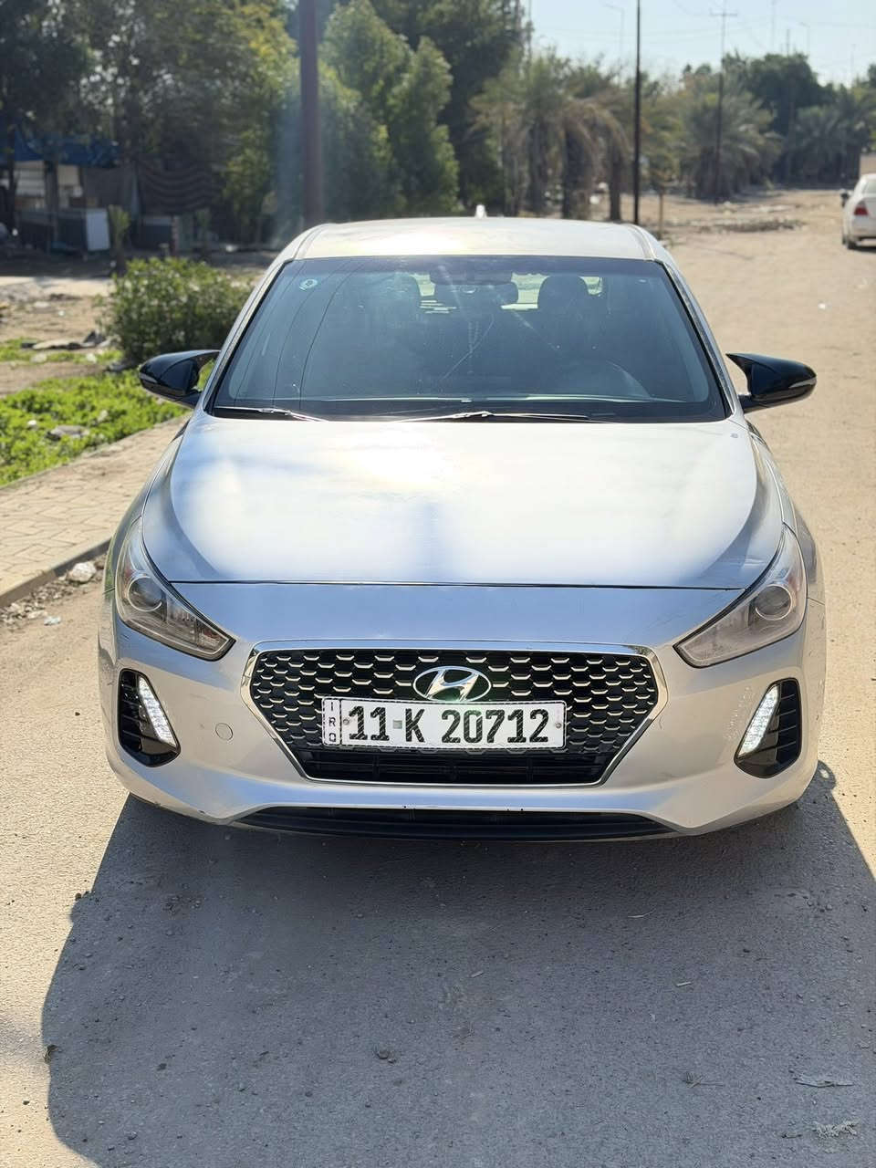 سلام عليكم 
النترا ٢٠١٨. GT
ورادّ امريكي 
حادث موضح بالسوناربابتين والجاملغ الخلفي
ماشيه٨٠ الف مايل
سنويه جديده وهزه جديده
ورقم جديد
باسمي
لد امامي
ويل كب ١٧
كامرا شاشه اصيله ابل كار بلي
فول تحكم ستيرن
جاهزه من كل شي
للبيع فقط
مكان سياره الغزاليه
السعر ١٠٠ ورقه بيه مجال جدا بسيط
*********** 
وصور السونار مرفقه
