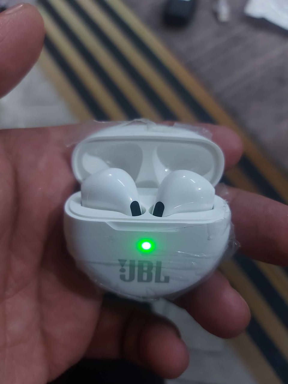 ايربودات من شركة جي بي ال 
اجن بدون باكيت فقط بجيس صوتهم عالي جدا بغداد, العراق


**إذا كنت صاحب هذا الإعلان وتريد حذفه لأي سبب، رجاءا أرسل رسالة إلى الدعم الفني**