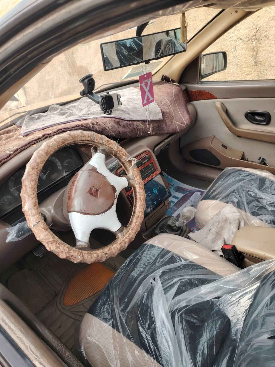 سمند موديل ١٠ رقم بغداد  كير مكينه غير من الله
مصفره خط وبحث 
السعرر 27 وبيها مجال
واذا اكو مراوس بخصوصي نزل
*********** واتساب
مكانها في الصويره او قريب بسمايه
