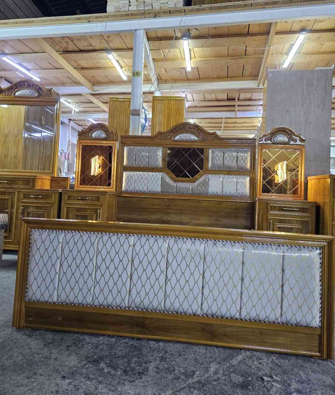 متابعينا الكرام 
السلام عليكم ورحمه الله وبركاته 
اليوم موديل جديد ...
والشغل عراقي درجه اولى....
شغل الموصل...ثقيل 
متوفر 4و5و6ابواب حسب الطلب
طابق واحد أو طابقين
كل الغرفه نقش وقبلمه زان ... 
--------------------------++++--------
الشد والنقل مجانا داخل مدينه عنه وراوه
توجد خدمه توصيل لباقي الا قضيه
التسليم بعد 15يوم من الحجز ان شاء الله
**********************
للاستفسار 
ثائر لتجاره الأخشاب ومستلزمات النجاره 
الانبار/ عنه/ شارع الحضره.
.قرب عالم الدراجات 
***********
***********
