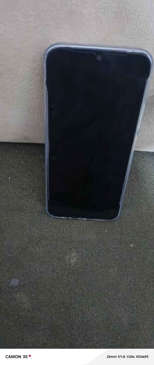 موبايل للبيع ريدمي c15 ذاكره 256 عشوائيه 8 بطاريه 6000 شحن سريع 33 واط مستخدم يومين فقط تجي وجه لوجه وتفحصه سعره 180 مع المجال البسيط عنواني نجف حي ميسان شارع زوار قرب سكله الكرعاوي رقمي للتواصل او اتصال *********** واتساب
