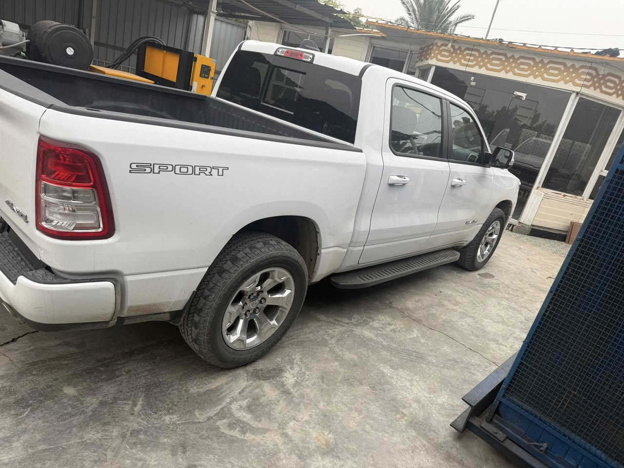 للبيع دوج رام 2022 رقم بغداد فئة بك هورن بدي قصير وباب طويل المرغوب فور ويل 8 سلندر 5700 الظرر بدي اليسار وجاملوغ بارد فقط قطعه وحده صبغ السعر 295 اتصال ***********
