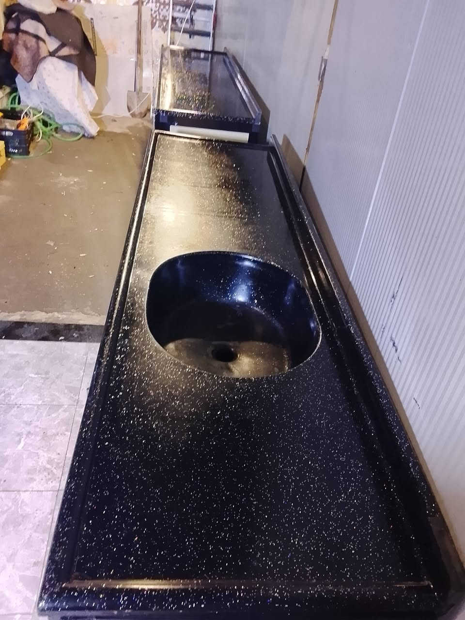 كاونتر تفصال درجه اولى 3 قطع كله مرمر نظيف جداً لايوجد ضرر العنوان بغداد الشعب الرقم *********** يوجد فيديو. والتفاصيل كاملة على الواتساب
