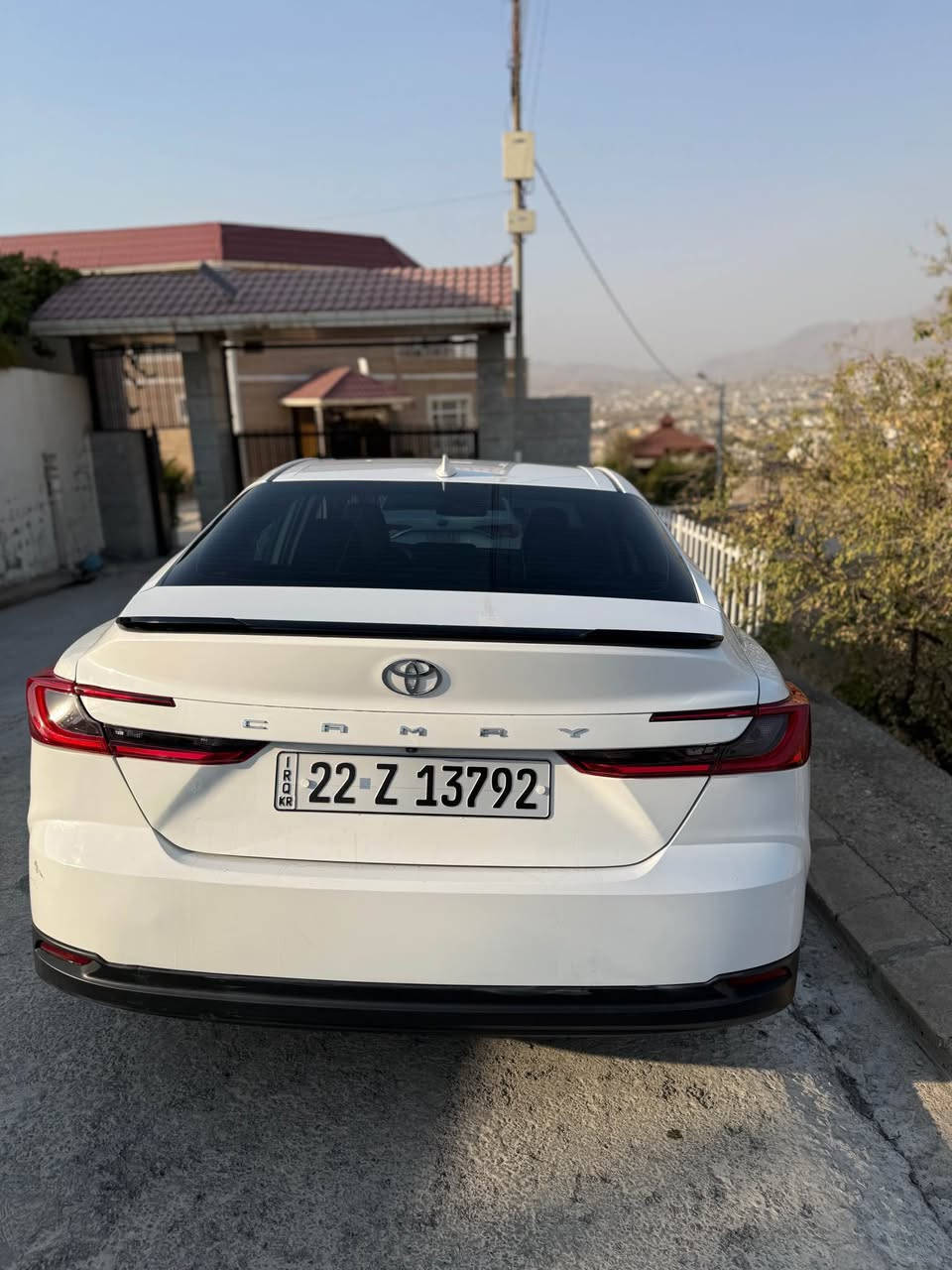 تويوتا كامرى ٢٠٢٥ هايبريد موه صفات ئه مريكى ئيل ئى ٥ پارچه و نيو بوياخه بى داخلى به لام من به حيزام ده فروشم به شه رتى سه قف و گير و مه كينه و ته حويل ته نها ئيرباگى شانى ته قيوه ٢٣ هه زارمايل رويشتوه سعرى ١٨٨وه ره قه و مه جاليكى زور كه م  موبايل *********** سوران, أربيل
