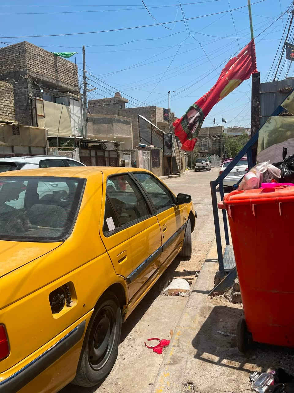 بيجو موديل 15 السيارة مقفولة من الدعامية إلى الدعامية ما بها أي ضربة فقط البنين طاير على الجبل فقط هذا السبب السيارة وصولي والتحويل نفس اليوم
السعر 40 ورقة اتصل على هذا الرقم ***********
