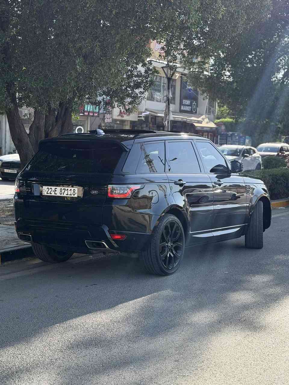 السلام عليكم
RANG ROVER SPORT V8 
كلين تايتل 
2022
ماشيه 33,000 
جاهزه لاخر حبايه
مكفوله وبدون ايرباك
فول مواصفات
مكانها بغداد اليرموك 
السعر على رقم تليفون 
***********

