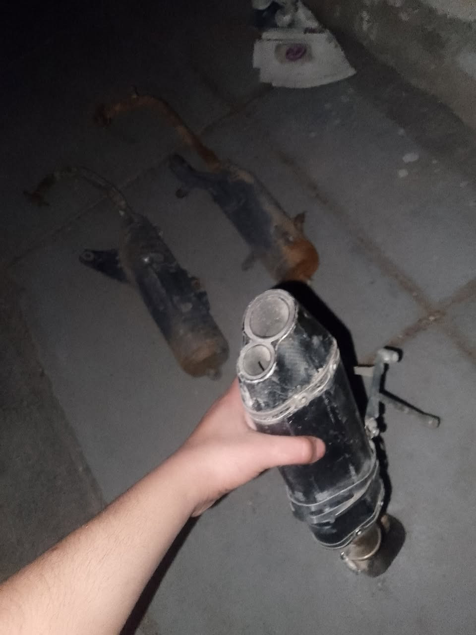 السلام عليكم صالنصات ثنين مال ماكس وحده مال سكنس  مالات الماكس وحده بلاديه وحده رياضي توبو كاربون فايبر  مال السكنس بلاديه  السعر هذه رقمي***********
