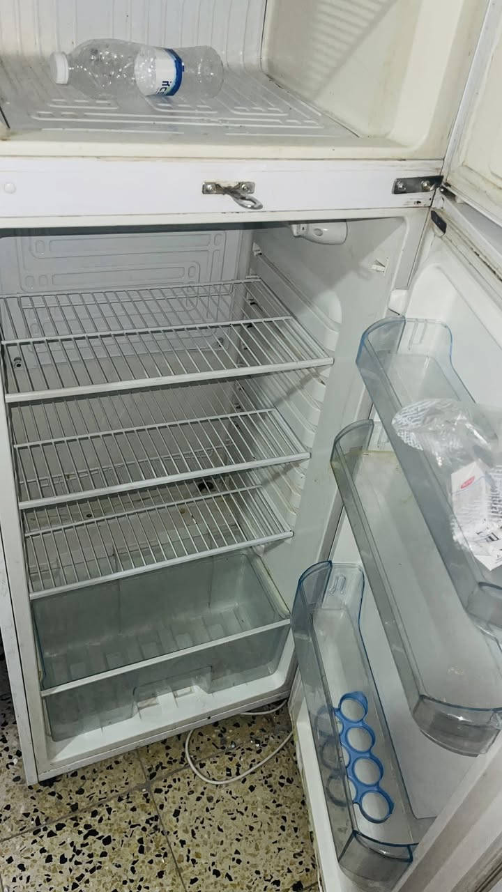 ثلاجة اوكما الفريزر شغال يجمد بس الثلاجه ما اعرف ليش ماتبرد
للبيع


**إذا كنت صاحب هذا الإعلان وتريد حذفه لأي سبب، رجاءا أرسل رسالة إلى الدعم الفني**