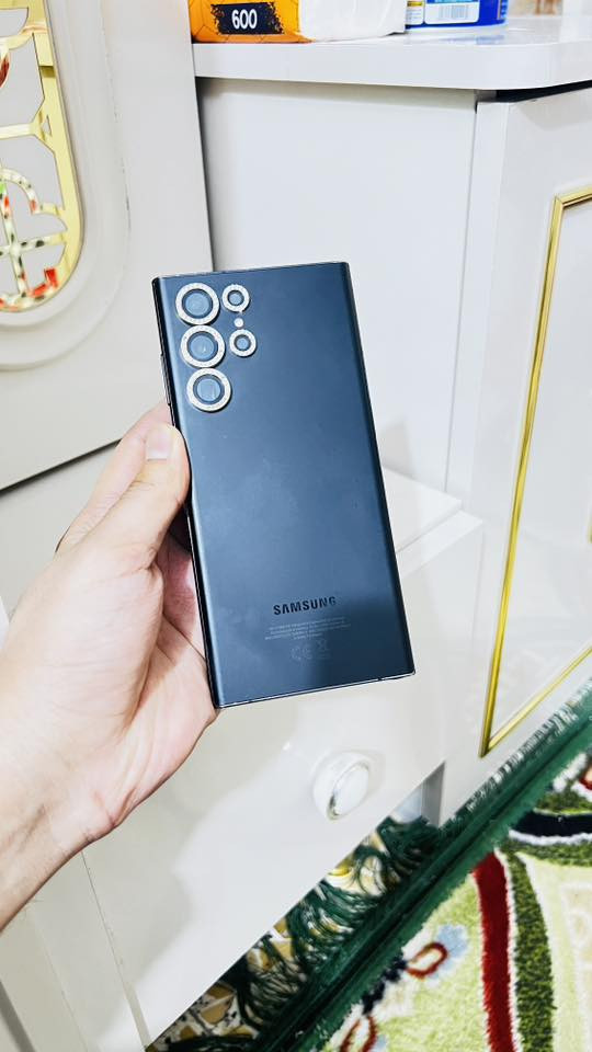 الترا s22 للبيع ذاكرة 256    جهاز مامفتوح ولا مبدل بي شي سعر 575 وبي مجال قليل ***********
