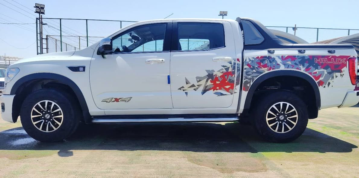 السلام عليكم للبيع او المراوس  XZAUTO موديل 2022 رقم بغداد انكليزي سنويه جديده مشروع وطني تحويل مباشر مكفولة من الضربة والتبديل كفاله كير محرك  ماشيه 114 فقط  مكان السياره الفجر الاستفسار الاتصال على الرقم ***********
