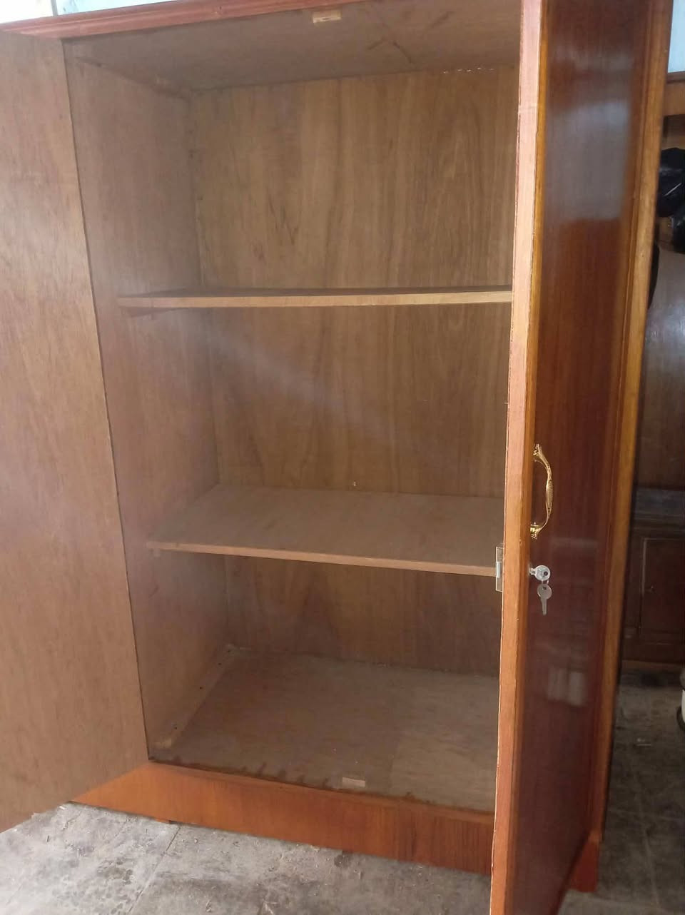 كنتور ٥باب صاج شغل ثقيل جدا نظيف توصي ظهر جمبر جاهزالسعر ١٨٥قفل تواصل خاص ***********
